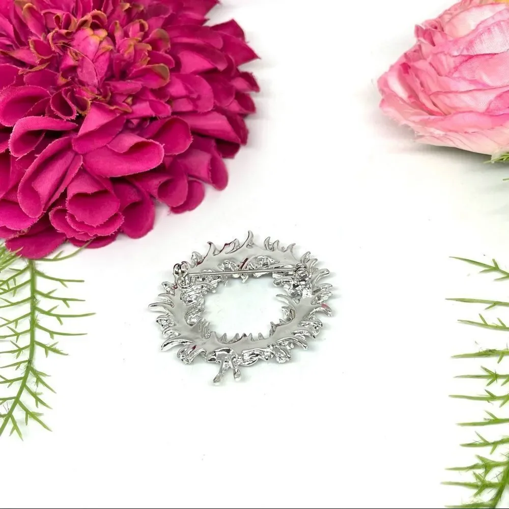 VINTAGE⚜️Festive Wreath Aurora Borealis Crystals Brooch